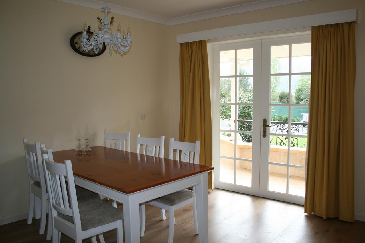 Colin'S Garden Apartment Bomaderry Bagian luar foto