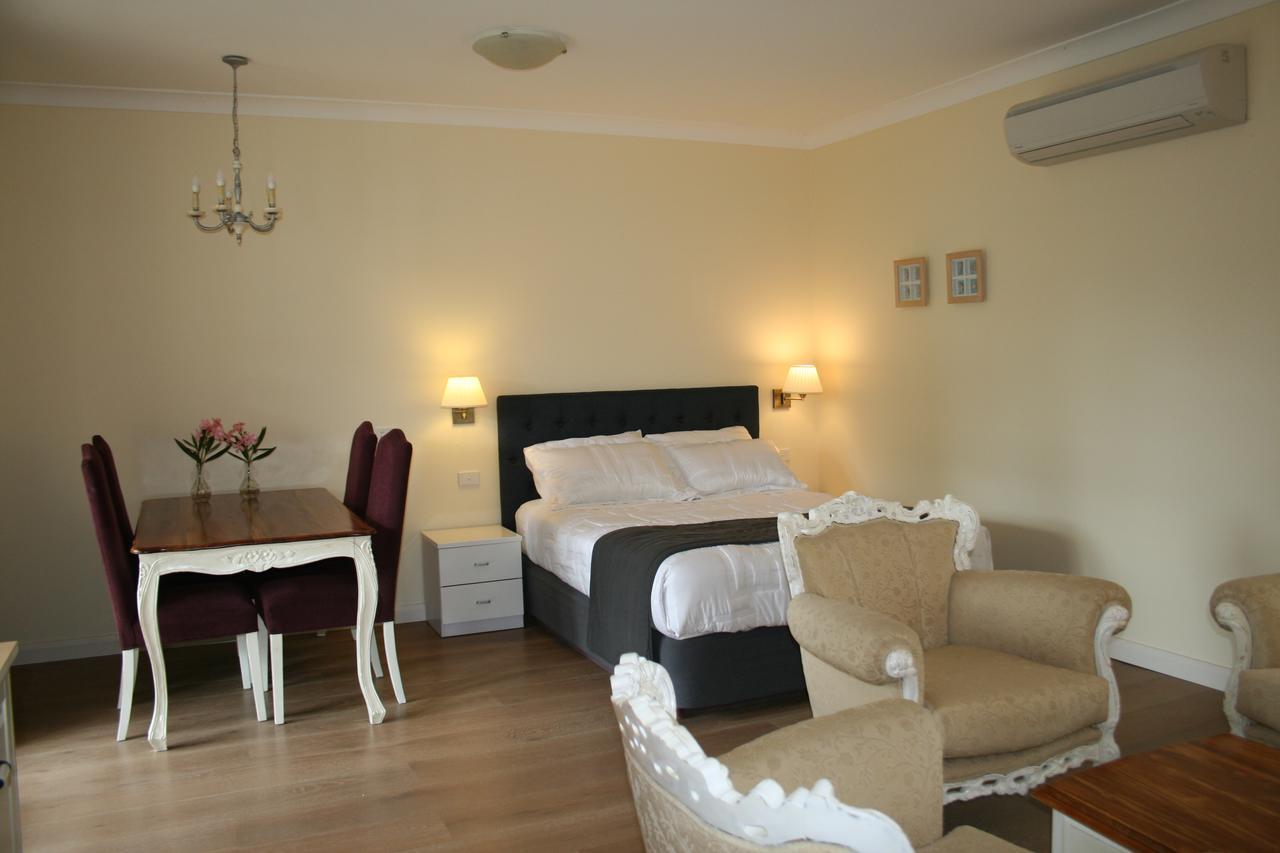 Colin'S Garden Apartment Bomaderry Bagian luar foto